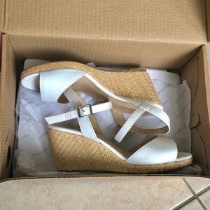 Beachy White Wedges